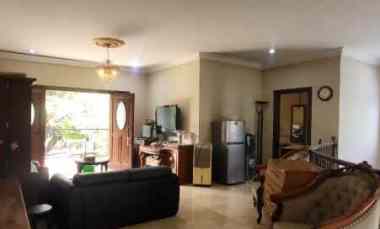 Jual Rumah Komplek Desain Klasik Minimalis di Giriloka 1 BSD