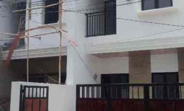 Jual Rumah Baru 2,5 Lantai Roftop Lenteng Agung Jakarta Selatan