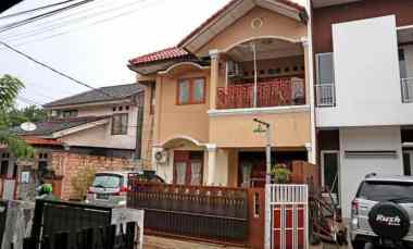 Rumah Cantik 2 Lt dekat Stasiun KRL Lenteng Agung, Jagakarsa, Jakarta Sl