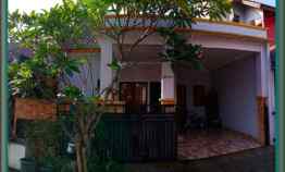 Dijual Rumah Lokasi Strategis dekat KFC Dukuh Zamrud