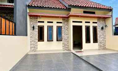 Dijual Rumah Lokasi Strategis dekat Stasiun