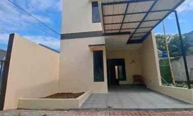 Rumah Baru 2 Lantai Bebas Banjir di Lubang Buaya Jakarta Timur