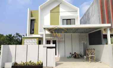 Rumah Mewah 2 Lantai Shm di Maguwoharjo Sleman, 3 menit Budi Mulia 2