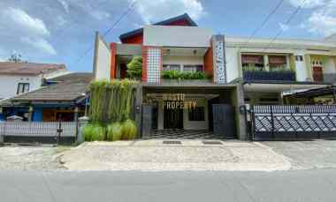 Rumah 3 Lantai Siap Huni View Merapi di Maguwoharjo Sleman