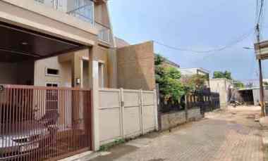 Rumah Jaktim Makasar 2 Lantai Bagus Full Furnished dekat PGC Cililitan