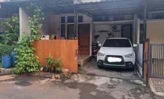 Rumah di Limo, 1Lt, Hdp Selatan, Semi Furnished, Cluster di Mampang
