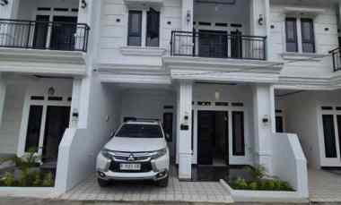 Cash hanya 985 juta all in Rumah Mewah 3kt/2km dekat Tol Mall Dtc