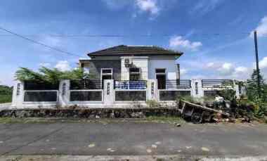 Rumah Murah Tanah Luas Banget di Klaten dekat Candi Prambanan
