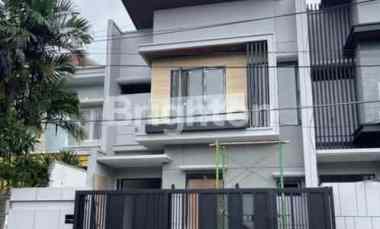 Rumah Manyar Minimalis Tropis Mewah High Qualitas Row Jalan 3 Mobil