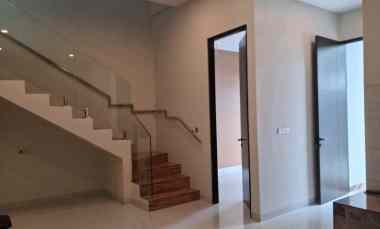 Rumah Baru 2 Lantai, Bagus, Hight Quality Manyar Row Jln Lebar 3MBL