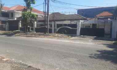 Rumah 1.5 Lantai Remek Hitung Tanah Area Manyar Nol Jalan Utama