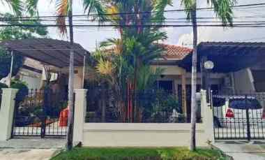 Rumah Bagus Luas dan Siap Huni di Strategis Manyar Indah Surabaya