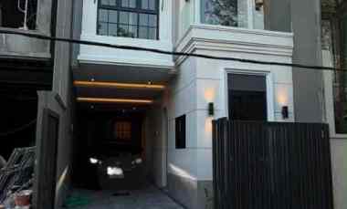 Rumah Baru Gress 2 Lt American Style Surabaya Timur dekat Merr