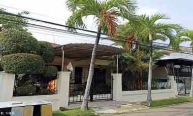 Rumah Dijual di Manyar Indah