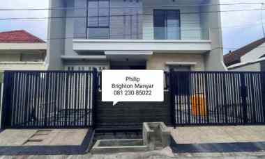 Rumah Baru 2 lantai, Manyar Kertodi, Tengah Kota, Row 3 Jln mobil