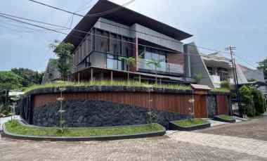 Rumah HOOK Tropical Modern Area Manyar Belakang Hartono, Galaxy Mall
