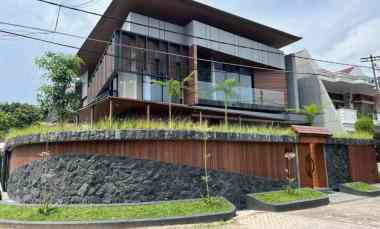 Rumah Mewah Modern Tropical, Manyar Kertoadi, dekat Unair, ITS, GM, Manyar