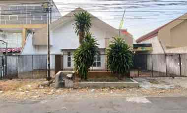 Rumah 2 lantai, Manyar Kertoadi, Dharmahusada, Surabaya, Jalan Kembar