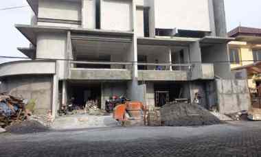 Rumah Manyar Kertoadi dekat Kertajaya Indah, Dharmahusada DVO