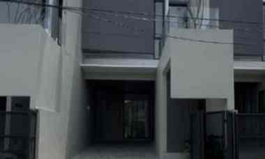 Rumah Dijual di Manyar Tirtoasri