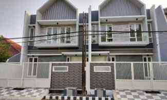 Rumah Scandinavian Strategis Manyar dekat Sekolah Petra, Klampis, Merr