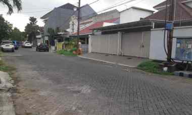 Rumah Manyar Tirtomoyo 10 menit dari Galaxy Mall, Row 8 meter Conblock