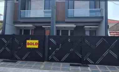 1 Unit Left Manyar Tirtoyoso Hadap Favorit, Surabaya Timur