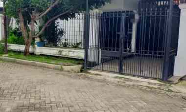 dijual rumah manyar tirtoyoso utara