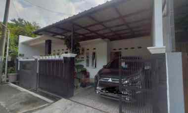 dijual rumah margahayu raya