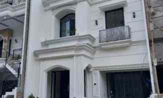 MBV156 Rumah 2,5 Lt Rooftop American Classic Modern di Ciganjur