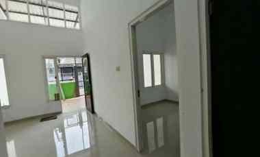 dijual rumah medayu utara