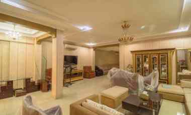 Rumah Mewah Nyaman 2Lantai Bagus Bebas Banjir SHM di Menteng