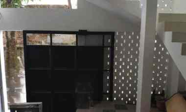 Rumah 2 Lantai Lokasi Strategis di Menteng Jakarta Pusat