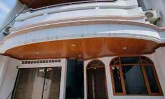 Rumah 2.5lantai Komplek Taman Aries, Jakarta Barat Siap Huni