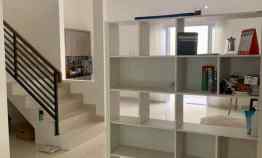 Dijual Rumah Cantik Bebas Banjir Siap Huni di Meruya Selatan