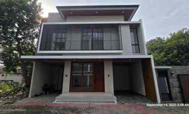 Dijual Rumah Mewah 2,5 Lantai di Cibubur