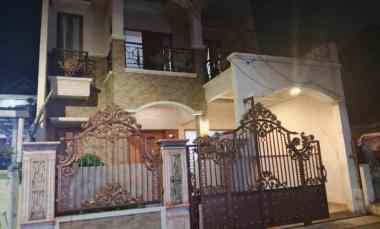 dijual rumah mewah 2 lantai penggilingan jakarta timur