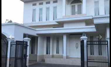 Rumah Dijual di Awiligar