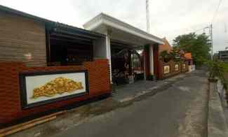 Dijual Rumah Mewah Barat Jogja dekat Pasar Tempel