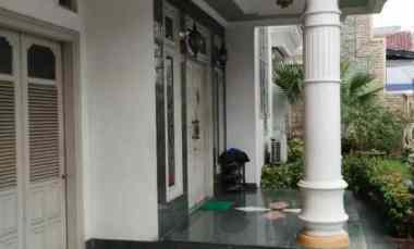 Dijual Rumah Mewah Besar di Kebon Jeruk