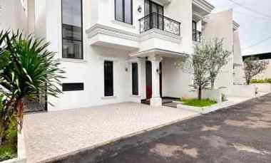 Dijual Rumah Mewah Murah di Pondok Gede
