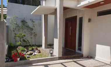 dijual rumah minimalis siap huni di batununggal permai