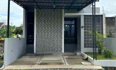 Rumah hanya 5 menit ke Uns Solo Free Kanopi di Mojolaban Sukoharjo