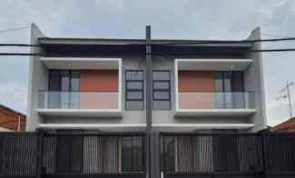 Minimalis LUX 2 Lantai Row Jalan Utama Mulyosari Prima, Surabaya Timur