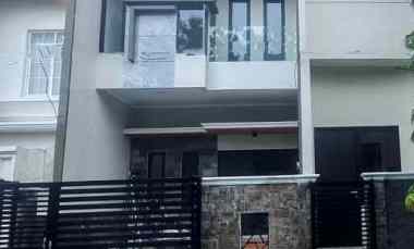 dijual rumah mulyosari prima