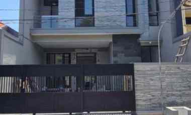 Rumah Mulyosari Utara Surabaya Timur New Gresss Depan Taman