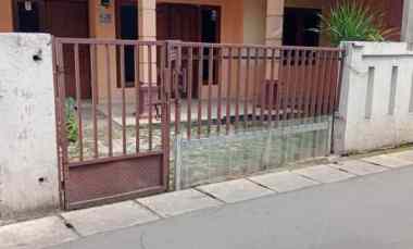 Rumah Dijual di Jl. raden sanim