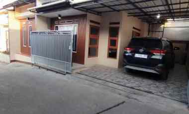Rumah Dijual di Jl. Cihanjuang Cimahi