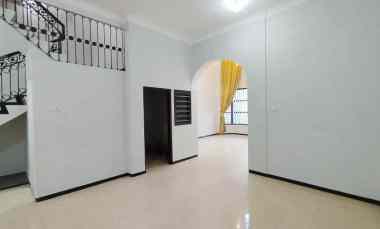 Siap Huni Rumah Murah Area Ngagel dekat Jalan Utama Manyar, NEGO