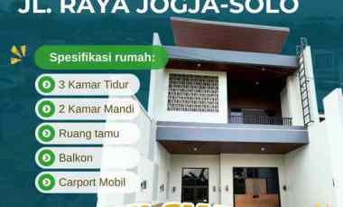 Rumah di Pinggir Jalan Siap Huni, 2 Lantai hanya 800 meter ke jl. Jog